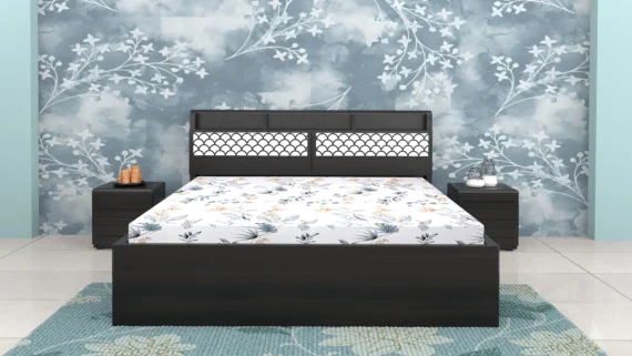 Pristine-king-size-hydraulic-bed-with-striped-wood-and-black-panel-design-built-in-headboard-storage-and-cushioned-center-detail-scaled.webp