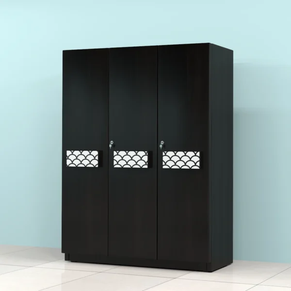 Pristine 3 doors wardrobe