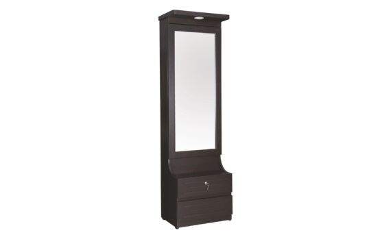 Nia Dresser