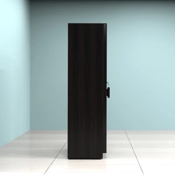 Pristine 3 doors wardrobe side engle